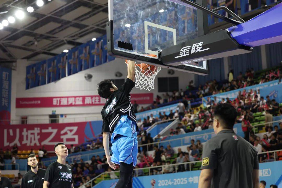 关于雷加利斯主场获胜，新赛季开门红的信息