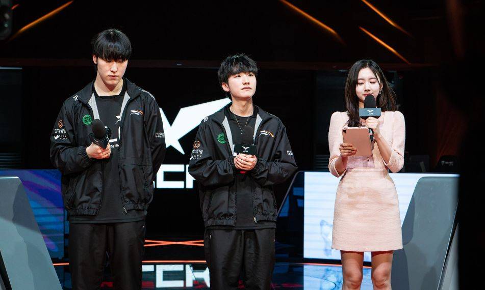 KT翻盘DK，Peanut开启传奇时刻激烈交锋入围赛，让粉丝疯狂欢呼的简单介绍