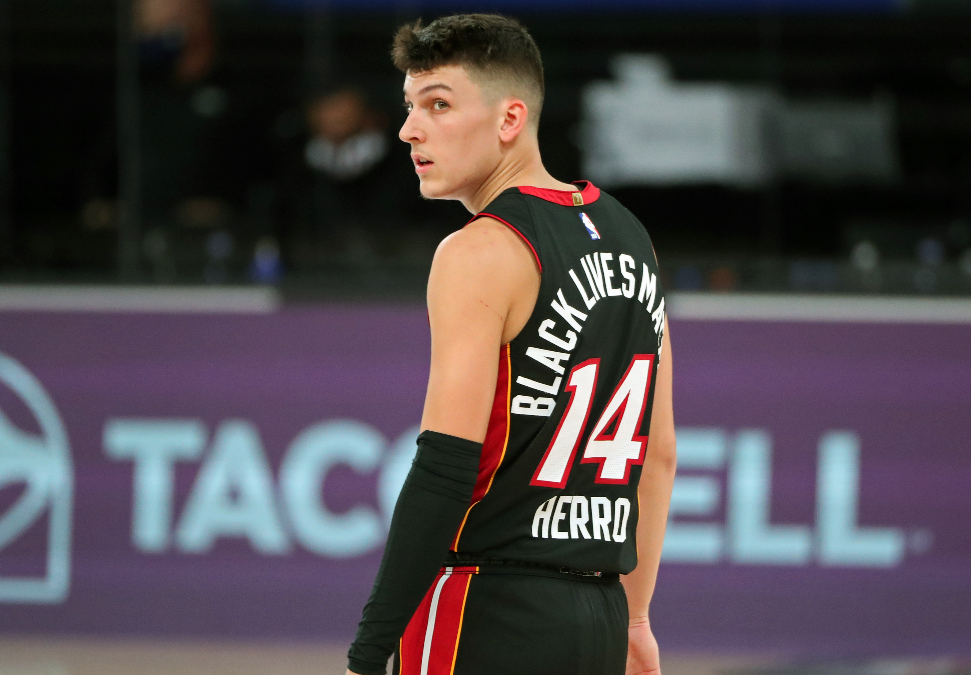 开云体育APP下载-猛龙队不安气氛黑影笼罩战术混乱