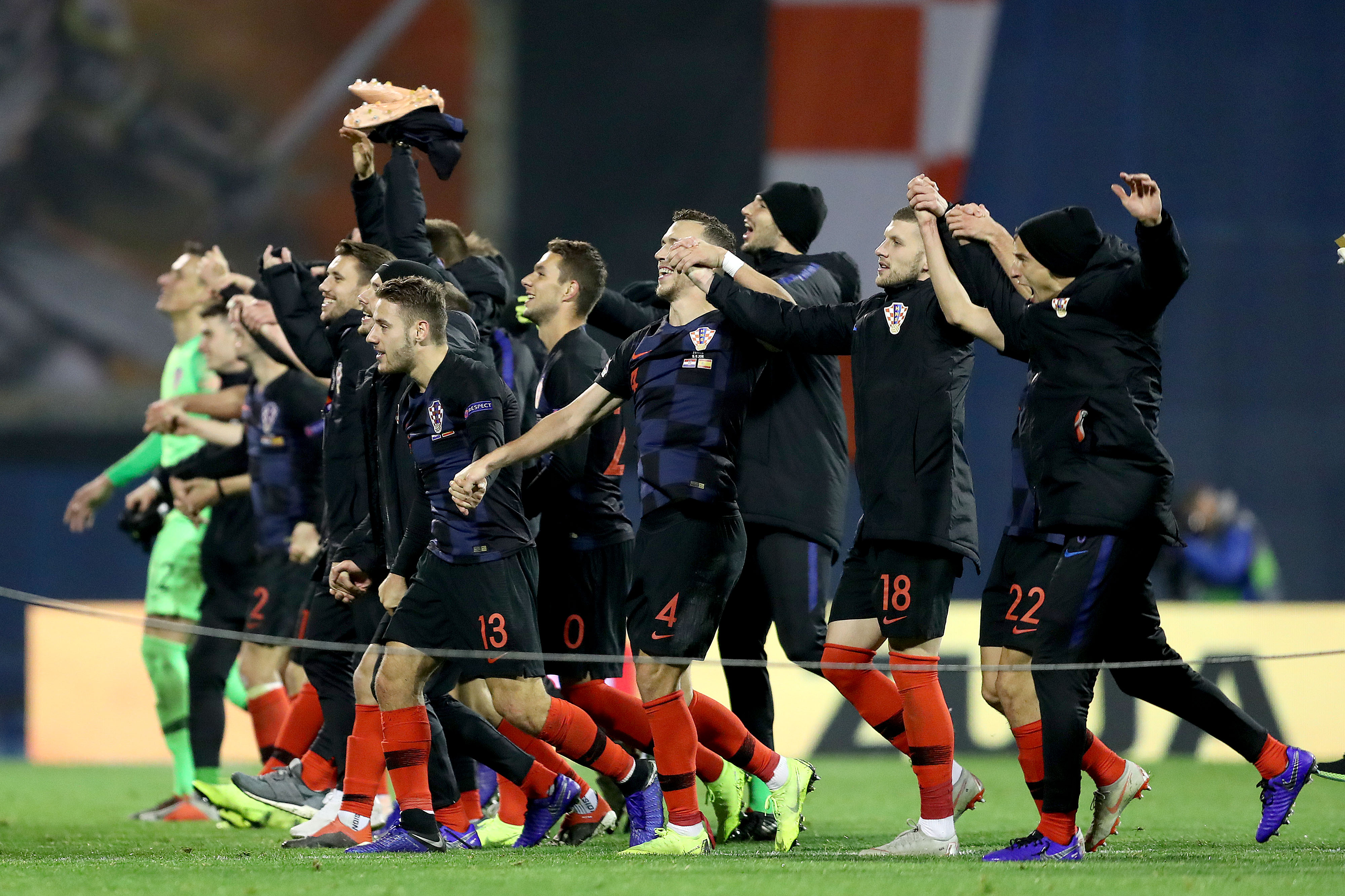 欧国联比赛裁判公正执法，保障赛事公平