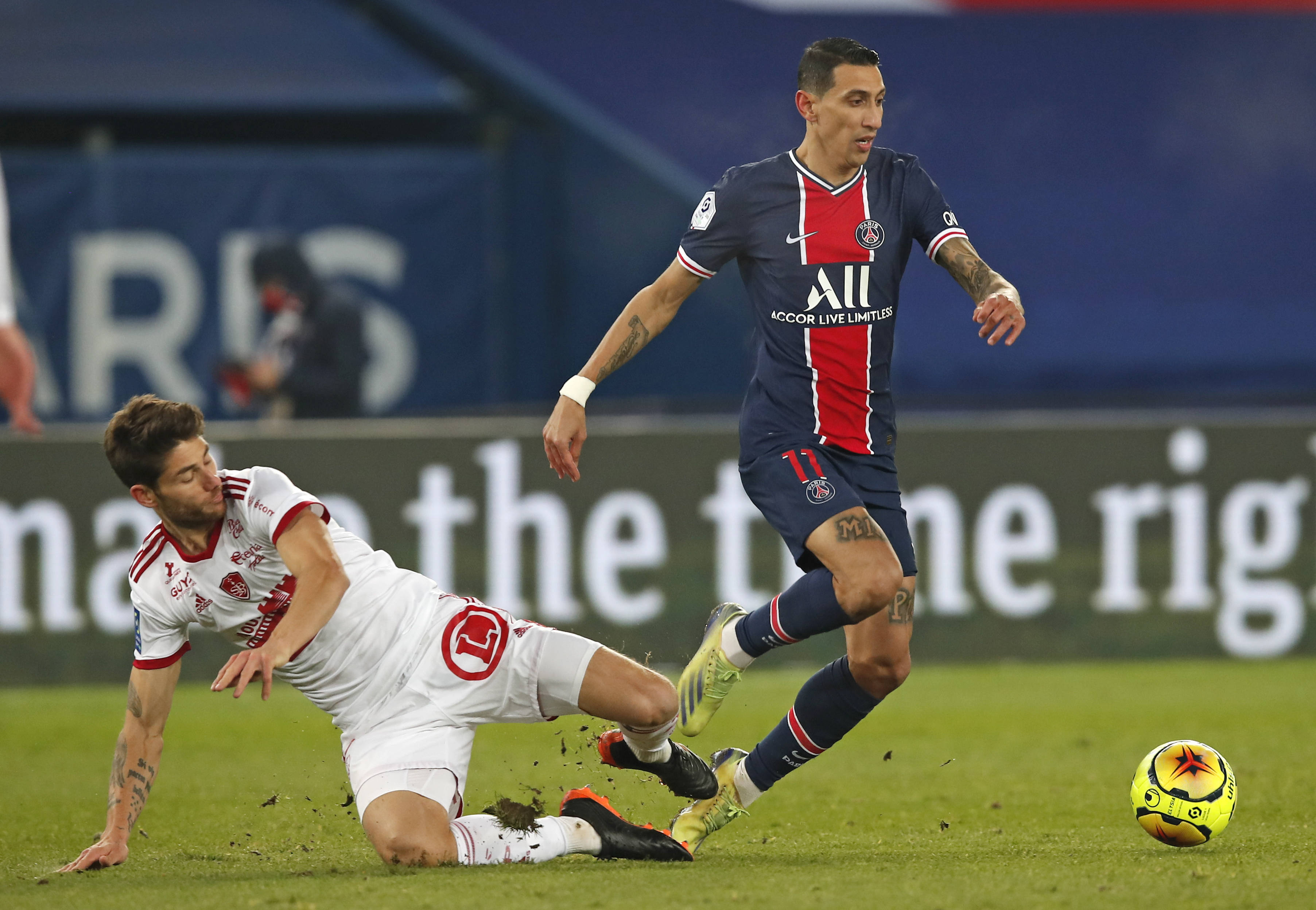 开云APP-门兴格拉德巴赫客场大胜法甲球队