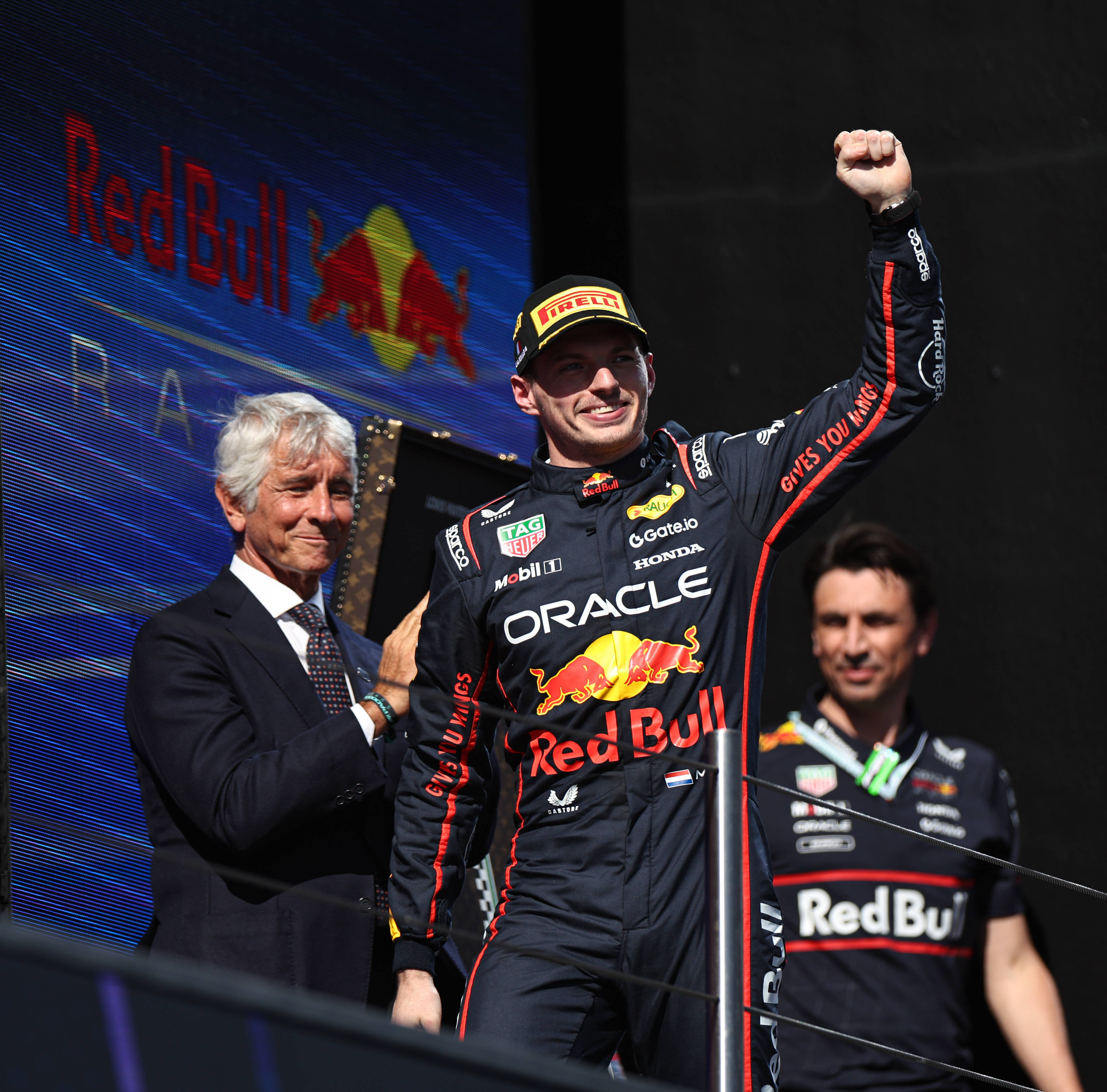 包含哈斯车队轻取红牛车队,维斯塔潘关键制胜的词条 包含哈斯车队轻取红牛车队,维斯塔潘关键制胜的词条